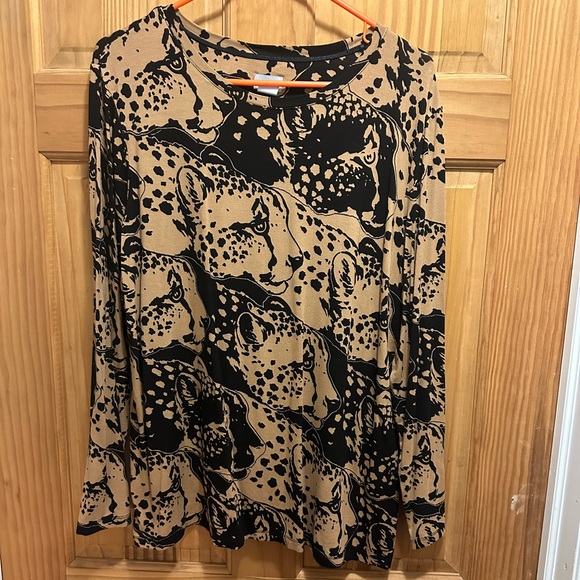 Chico’s Touch of Cool Black and Tan Cheetah Layering Tee Size XL - Picture 1 of 3
